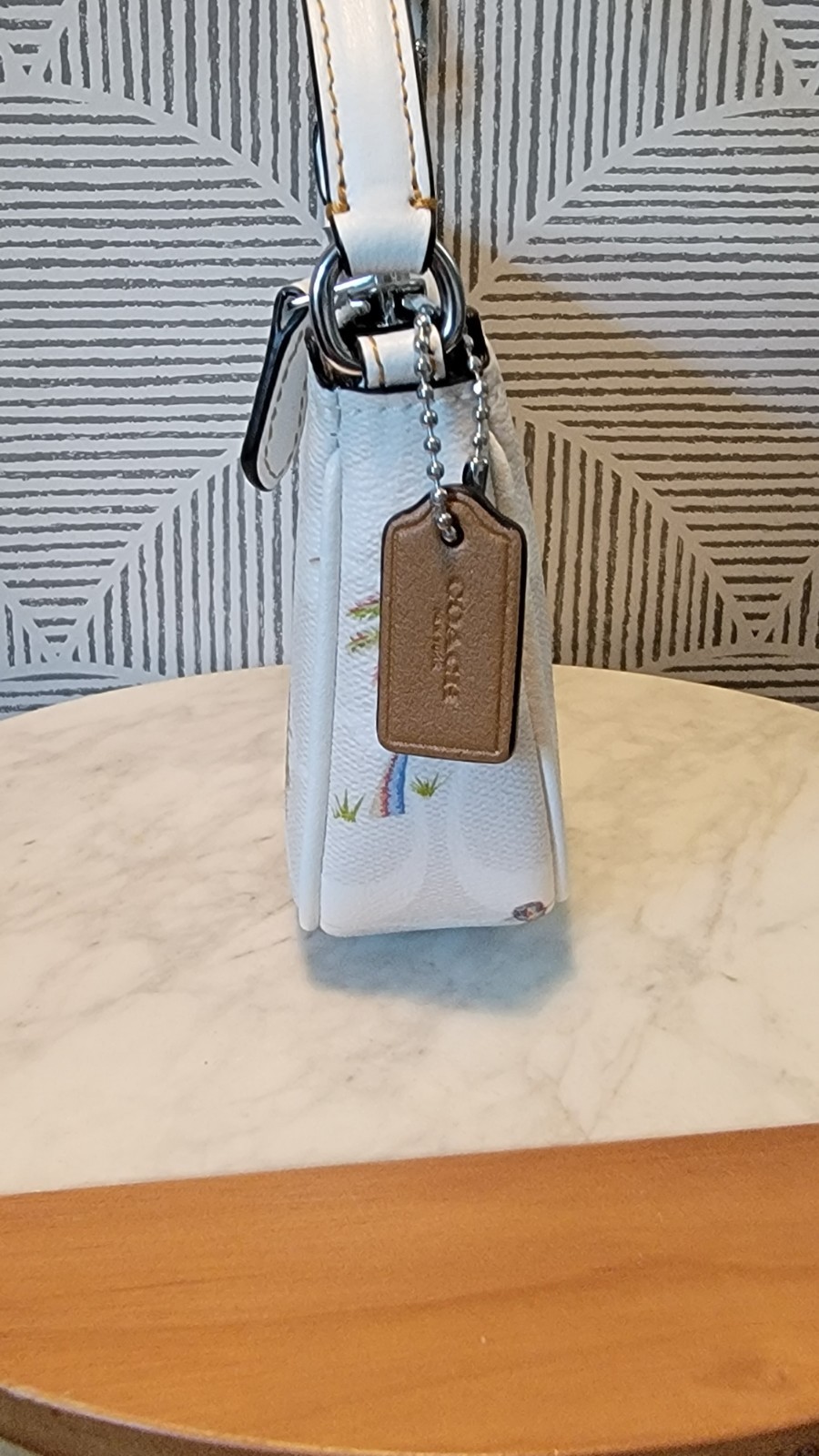 COACH Nolita 15 Wristlet Glacier White Hula Print w/ Card Holder EUC