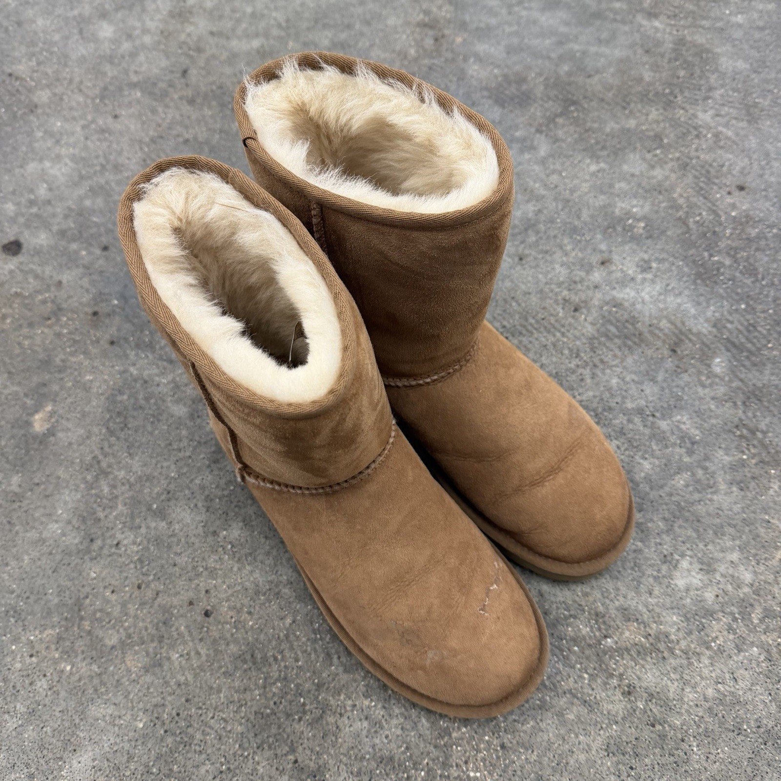 UGG Australia Womens Classic Boots 5825 Chestnut Sheepskin Size 8