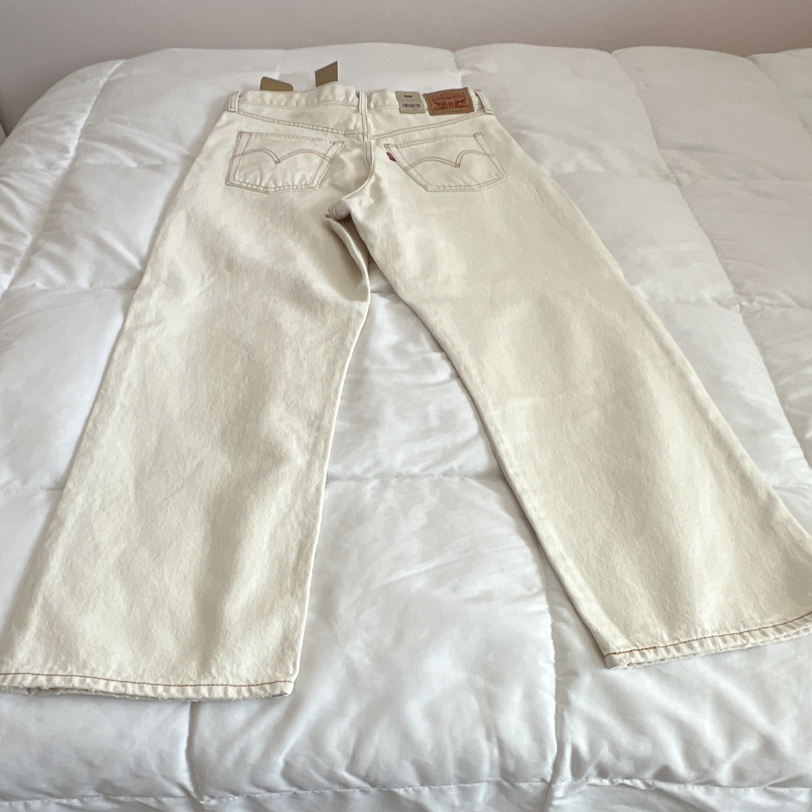 Levi’s High-Rise Straight White Denim Jeans Button Fly Distressed 5-Pocket 30