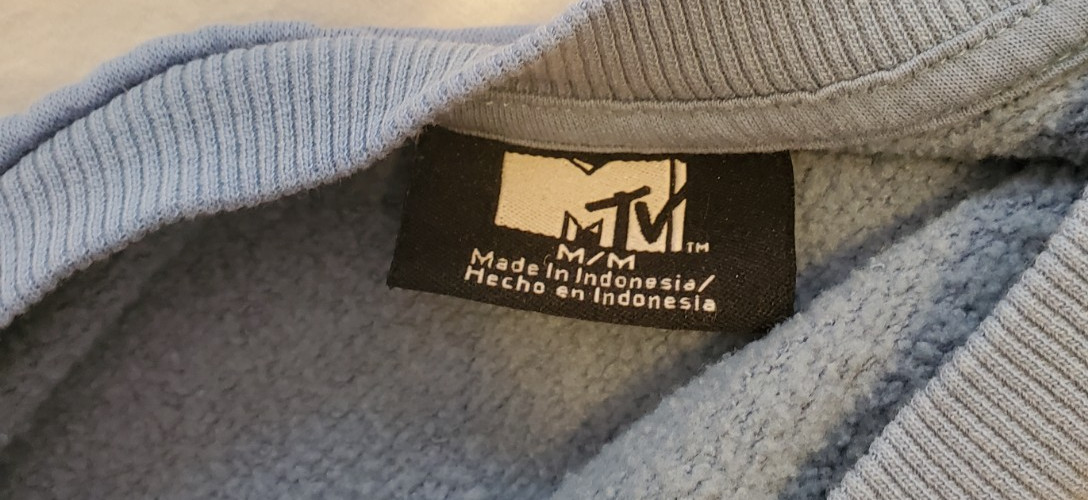 MTV Woman’s M Logo Sweatshirt Pullover Music Television Leopard Print Sweater
