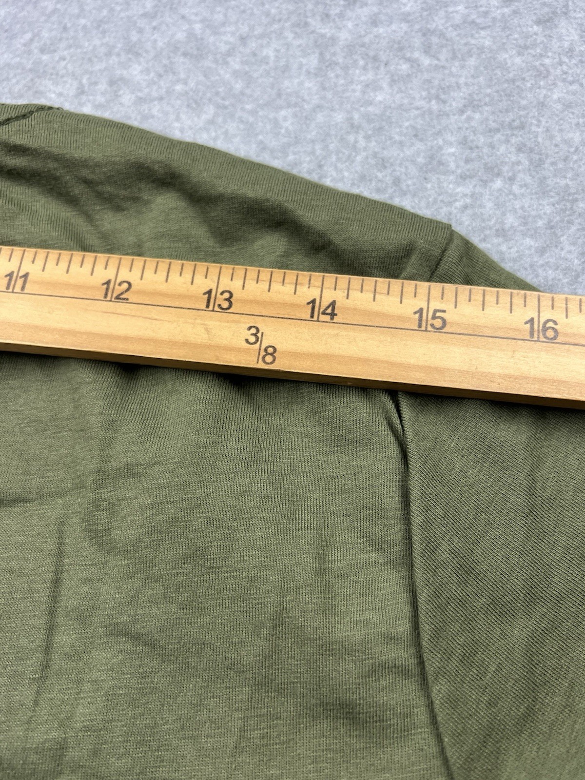 Under Armour Women’s Military Green Freedom Flag T-Shirt Size M 1370814 NWT