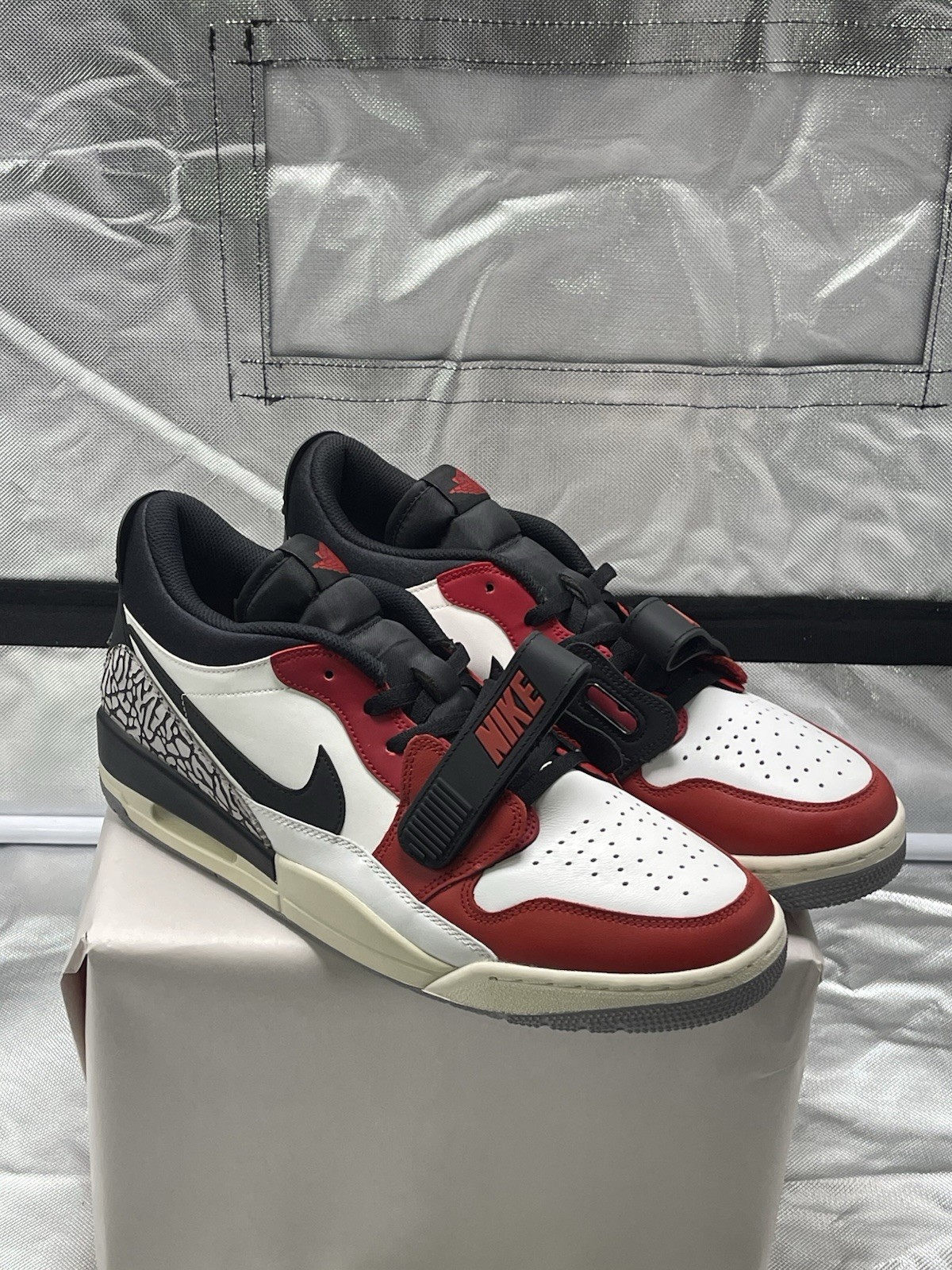 Jordan Legacy 312 Low “Chicago” Red/White/Black/Gray Men’s Sneakers CD7069-106