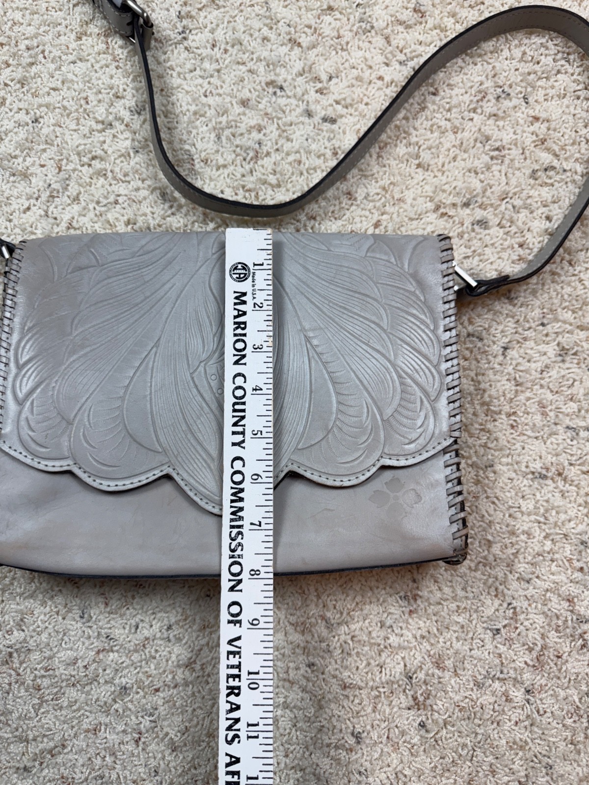 VTG Patricia Nash Ivory Gray Tooled Genuine Leathe Crossbody Purse 1008