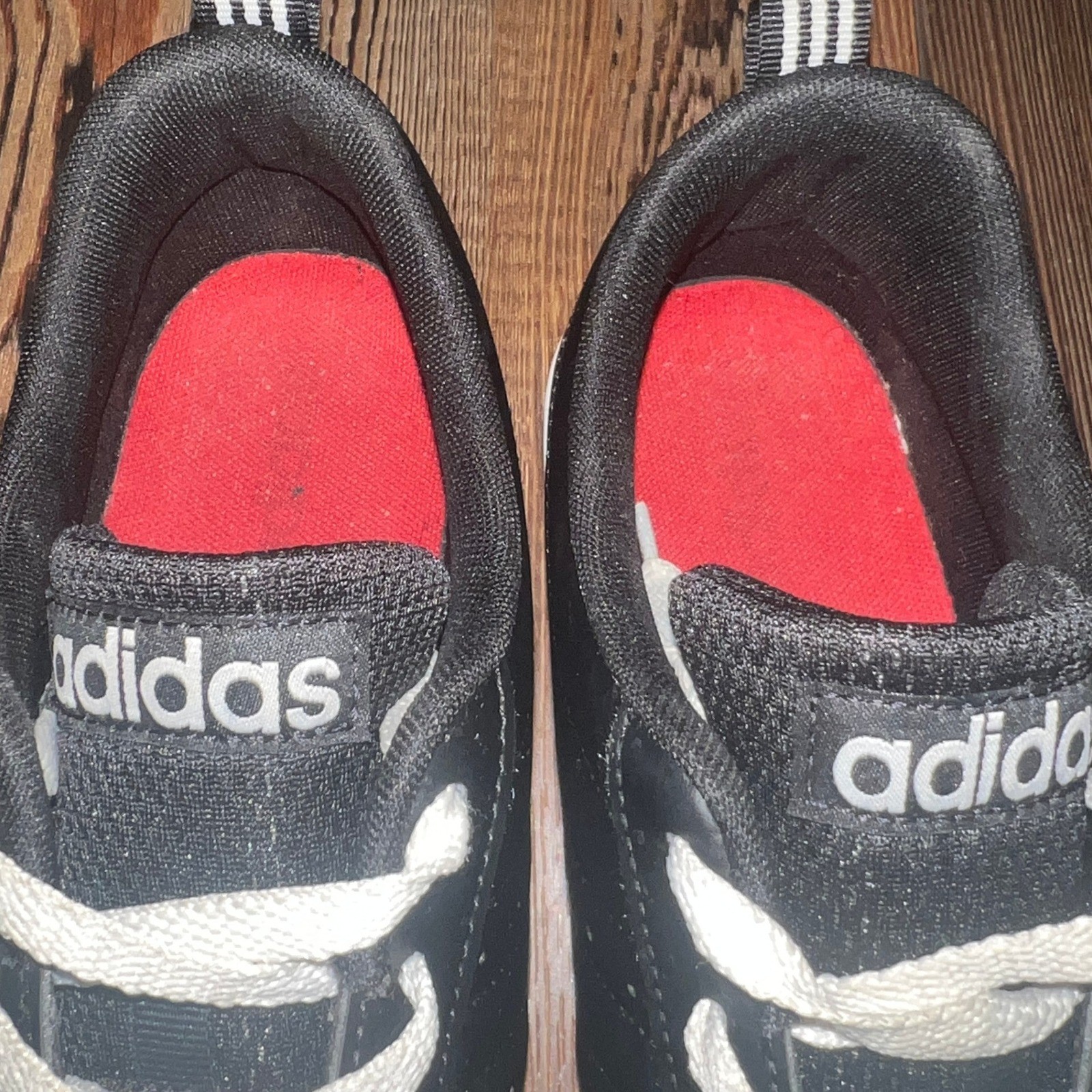 Adidas VS Pace Men’s Black White Red Low Top Sneakers B74494 Size 10