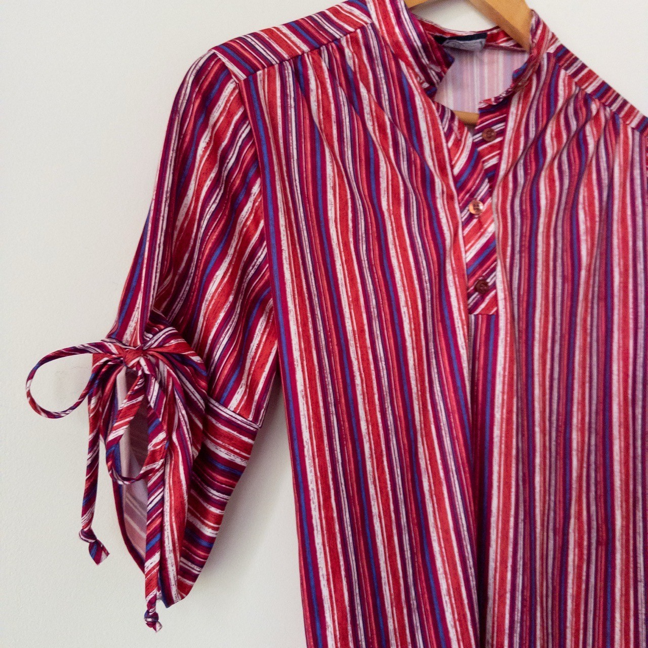 Vintage 80s Striped Blouse Womens M Red Pink 90s Colorful Fun Retro Maximalist