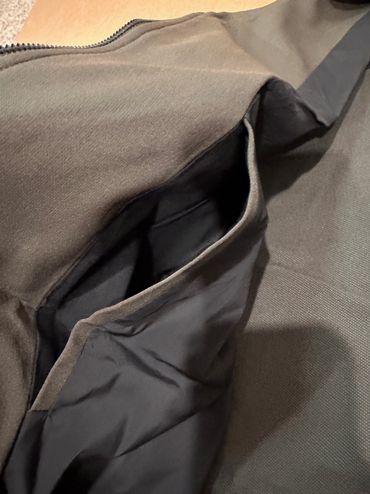 Authentic Men’s Theory Neoteric Tremont Jacket in Kombu Green MSRP $465.00