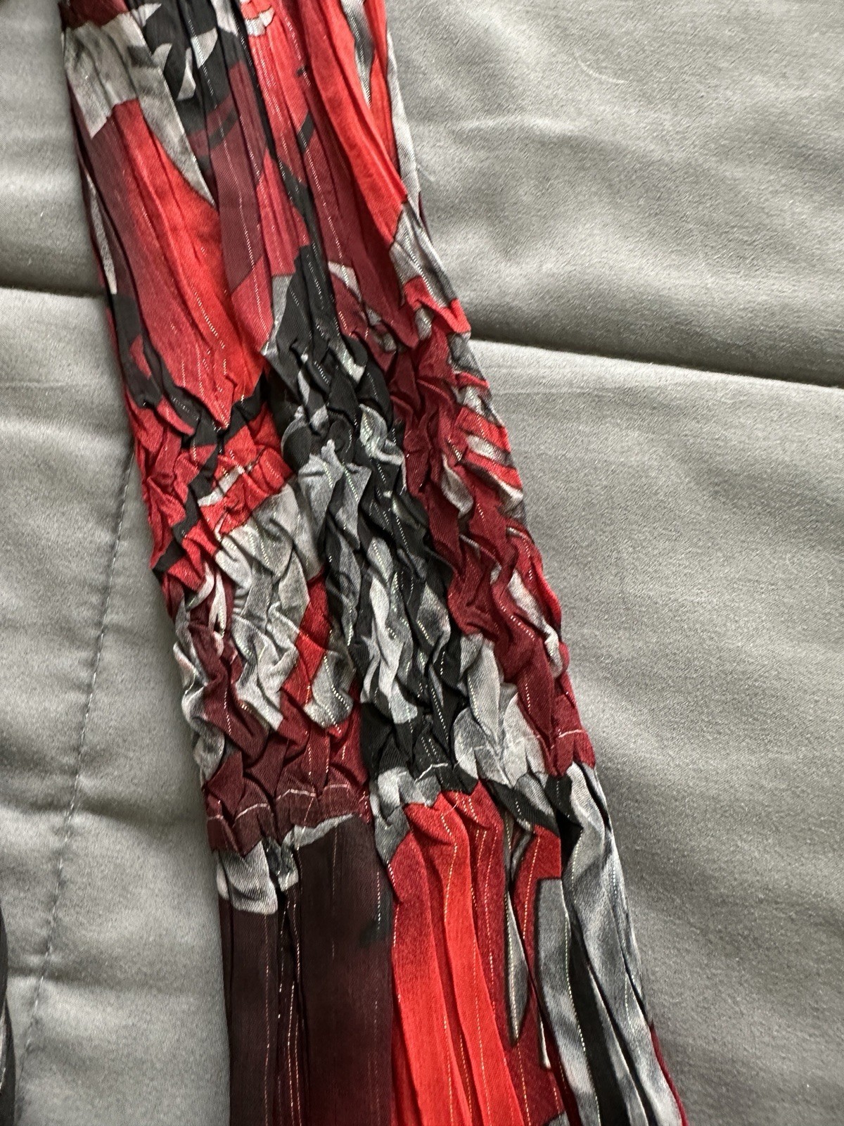 Alberto Makali Y2K Crinkle Pleated Blouse Red Gray Abstract Bell Sleeve Tunic L