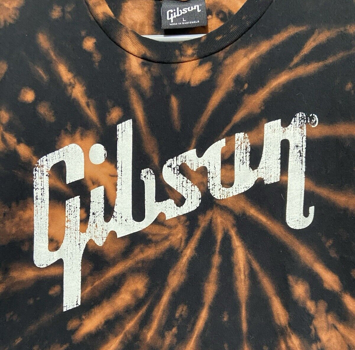 Gibson Guitar T-shirt (music instrument company) / bleach tie-dye / small