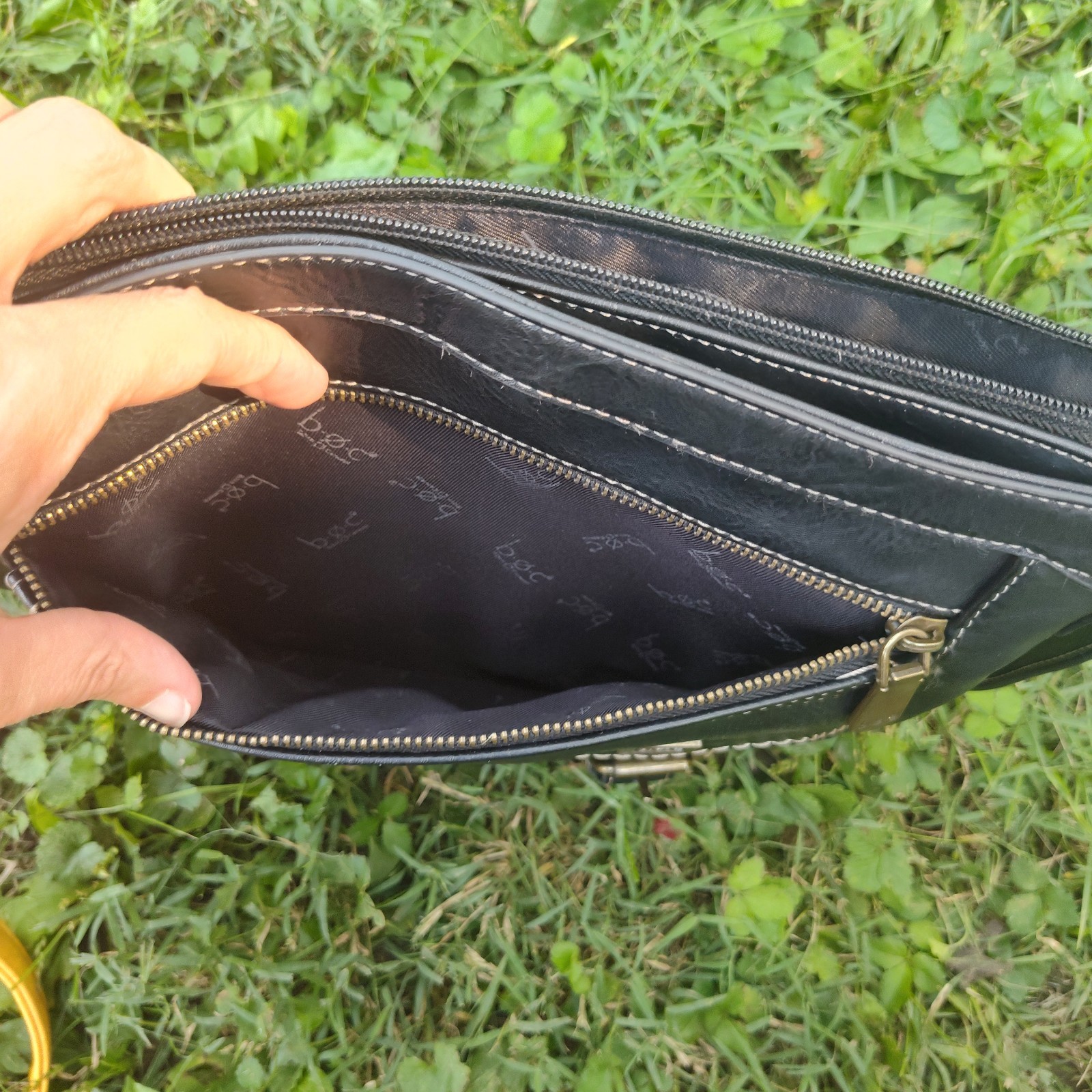 B.O.C. Black Crossbody Bag Zip/Snap Closure Buckle Accent Pockets