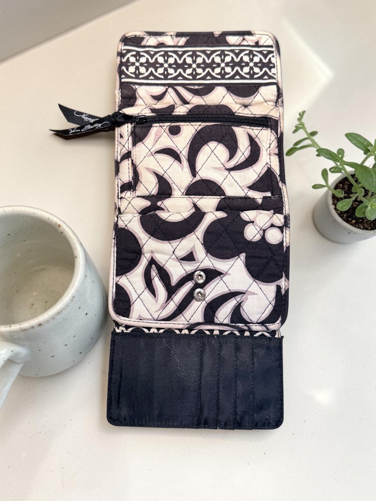 Vera Bradley Fold‑Out Cloth Wallet Black White Snap Side Zip 8 Card Slots