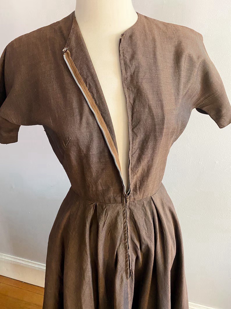 Cocoa Brown late 40s/early 50s Nantucket Naturals Metal Zip front day dress