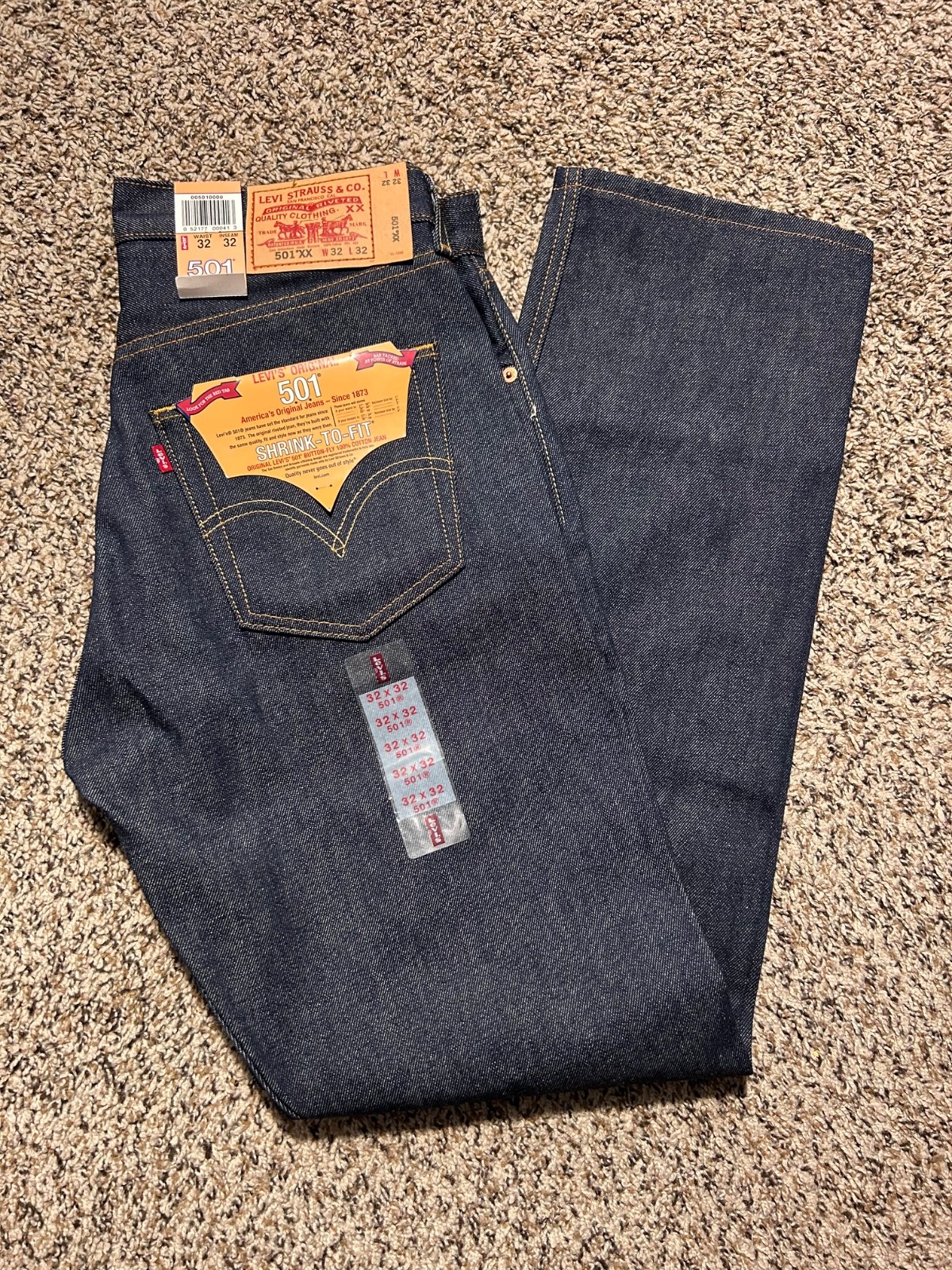 Vintage Levi’s 501XX size 32×32 dead stock