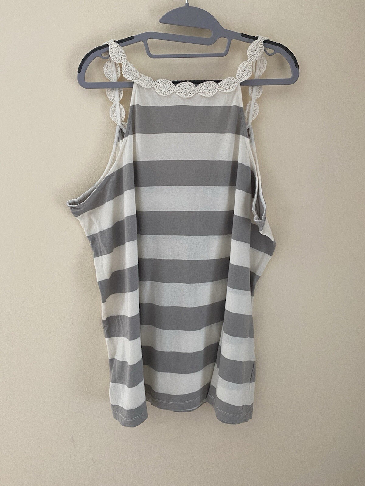 Old Navy Gray/Ivory Striped Sleeveless Top w/Crocheted Trim Sz XXL