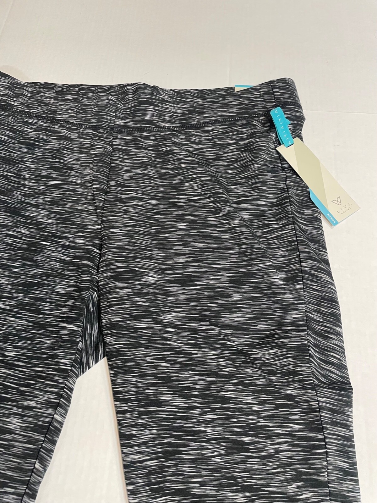 Lane Bryant Wicking Capri Legging 14/16 Black White Gray Polyester Spandex Blend