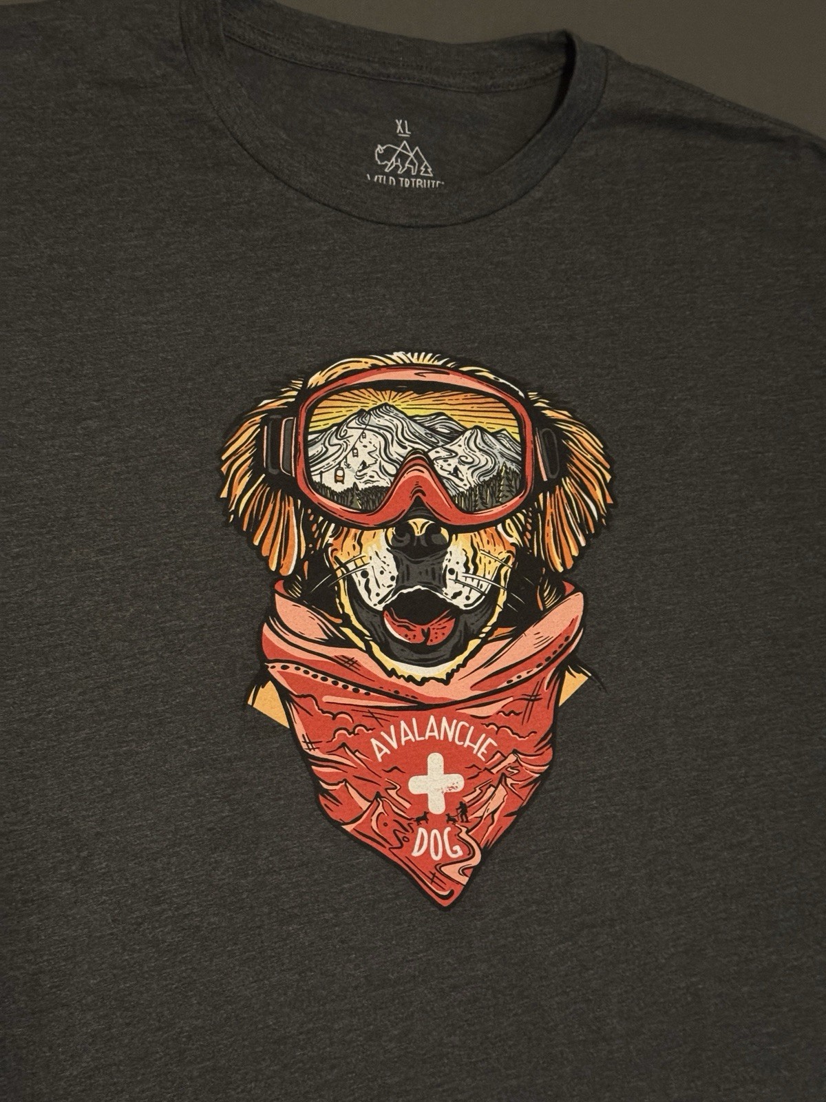 Wild Tribute Golden Retriever Avalanche Dog Beaver Creek Colorado T Shirt XL