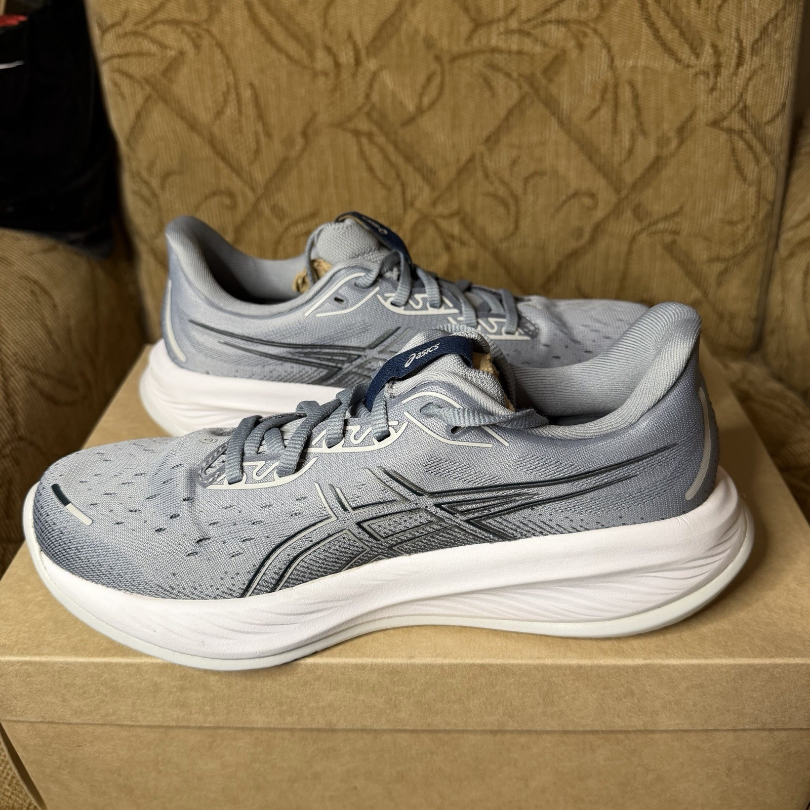 Asics Gel Cumulus 26 Men’s Size 8 Sheet Rock / Concrete 1011B792 (No insoles)