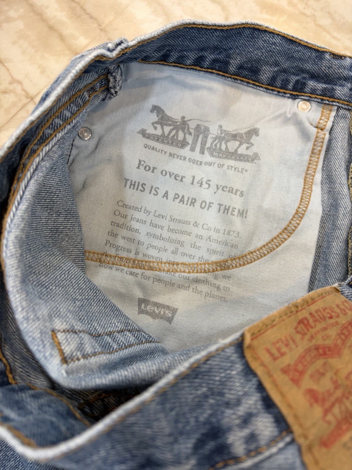 Levis 550 Relaxed Fit Medium Wash Blue Denim Jeans Mens 34×36 Great Condition!