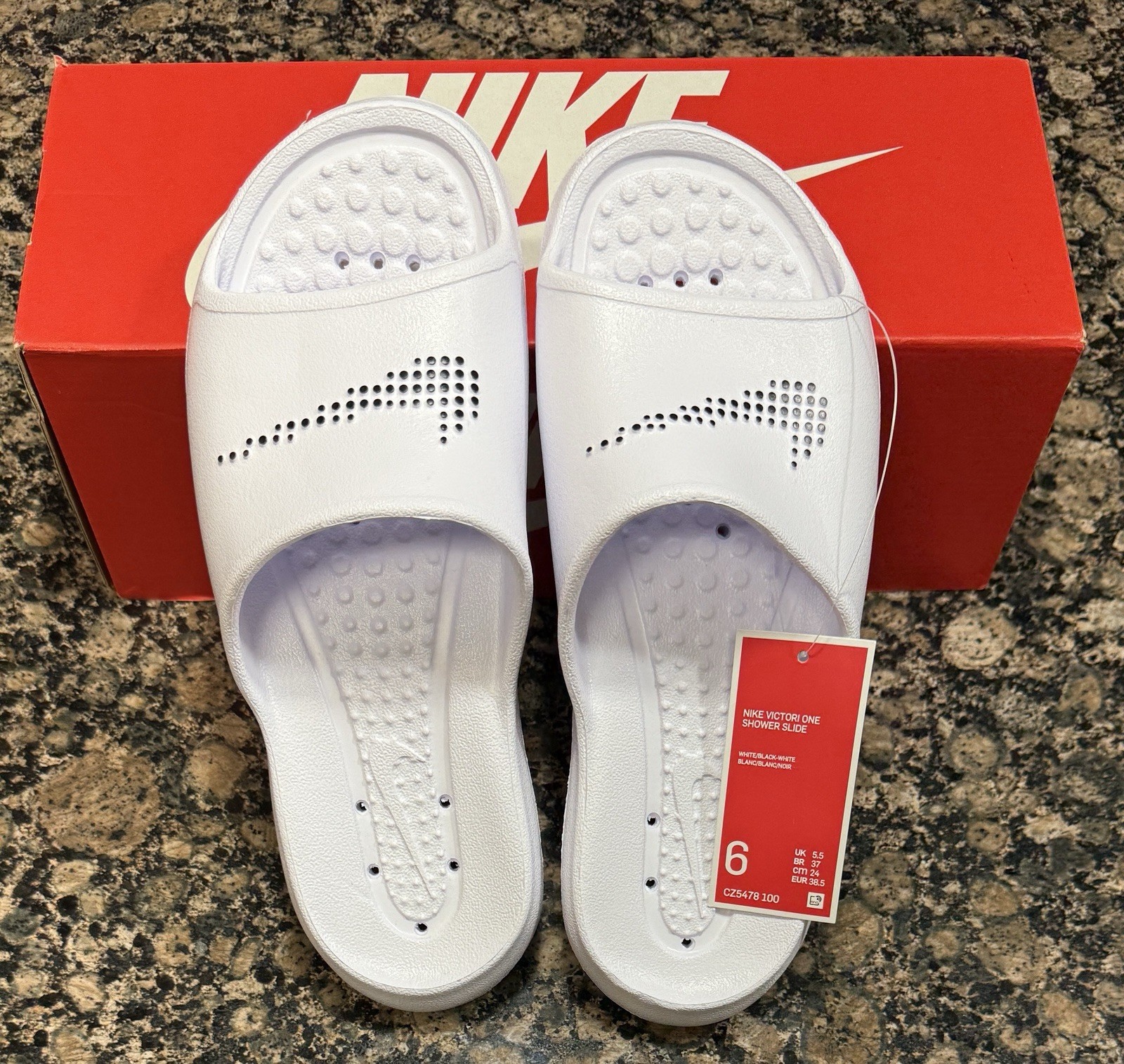 Men’s 6 Women’s 8.5 Nike Victori One Shower Slide White CZ5478-100 NIB