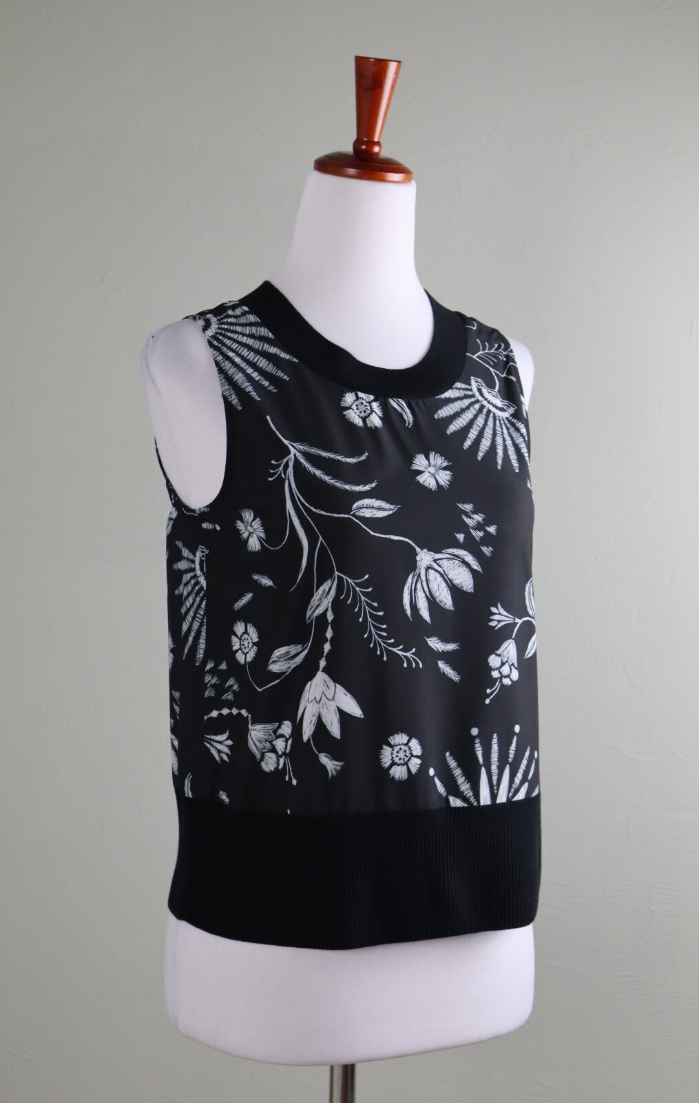 ATHLETA NWT $69 Zephyr Printed Shell Athletic Casual Tank Top Size XXS / 2XS