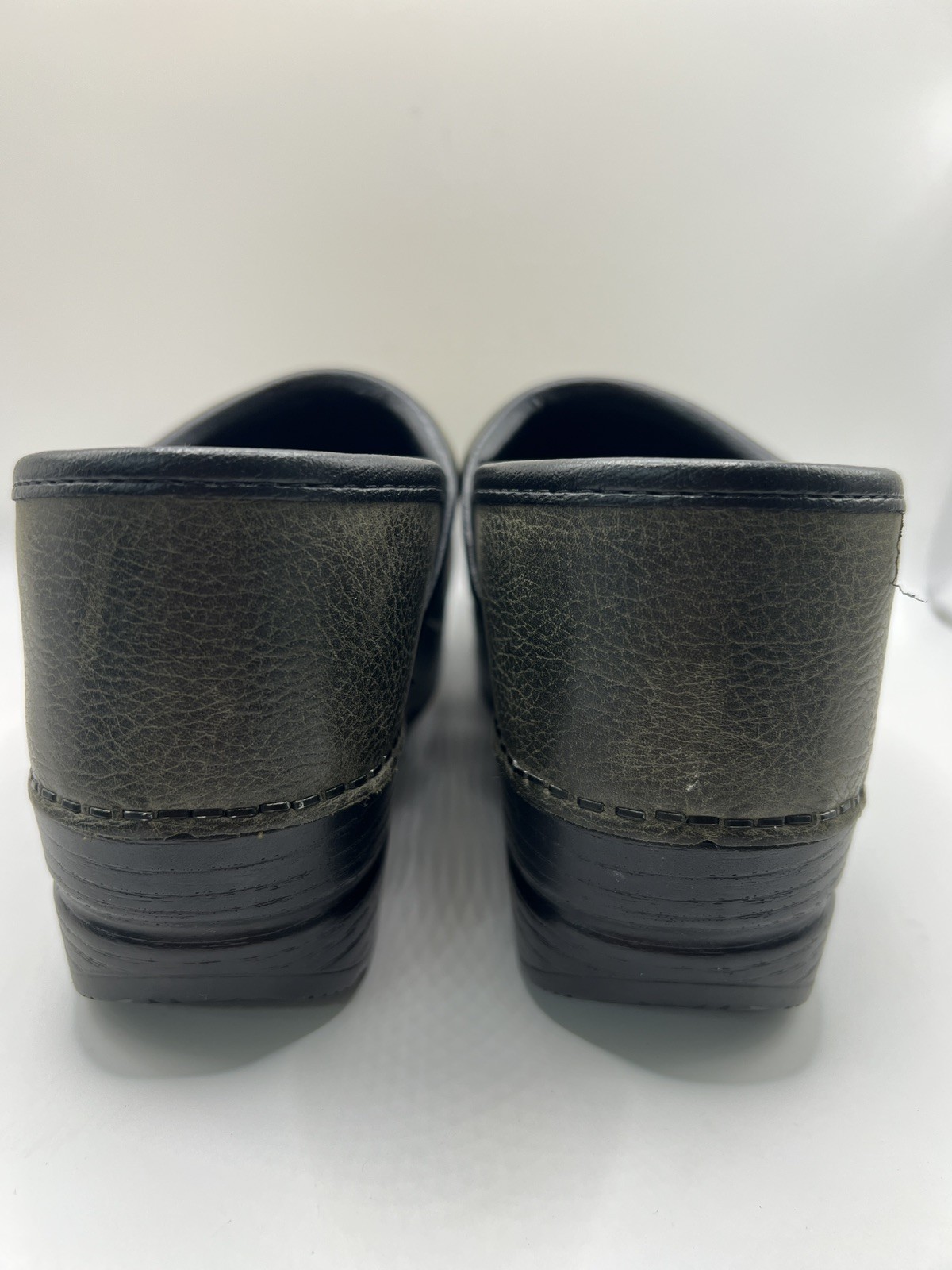 Dansko Professional Leather Clog 7.5 US 38 EU Distressed Green Slip On Comfort
