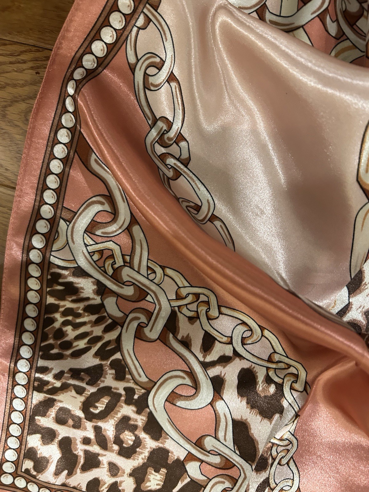 CLASSIC Leopard&chain Print pink SQUAR SILKY SCARF hand rolled edges 35/35