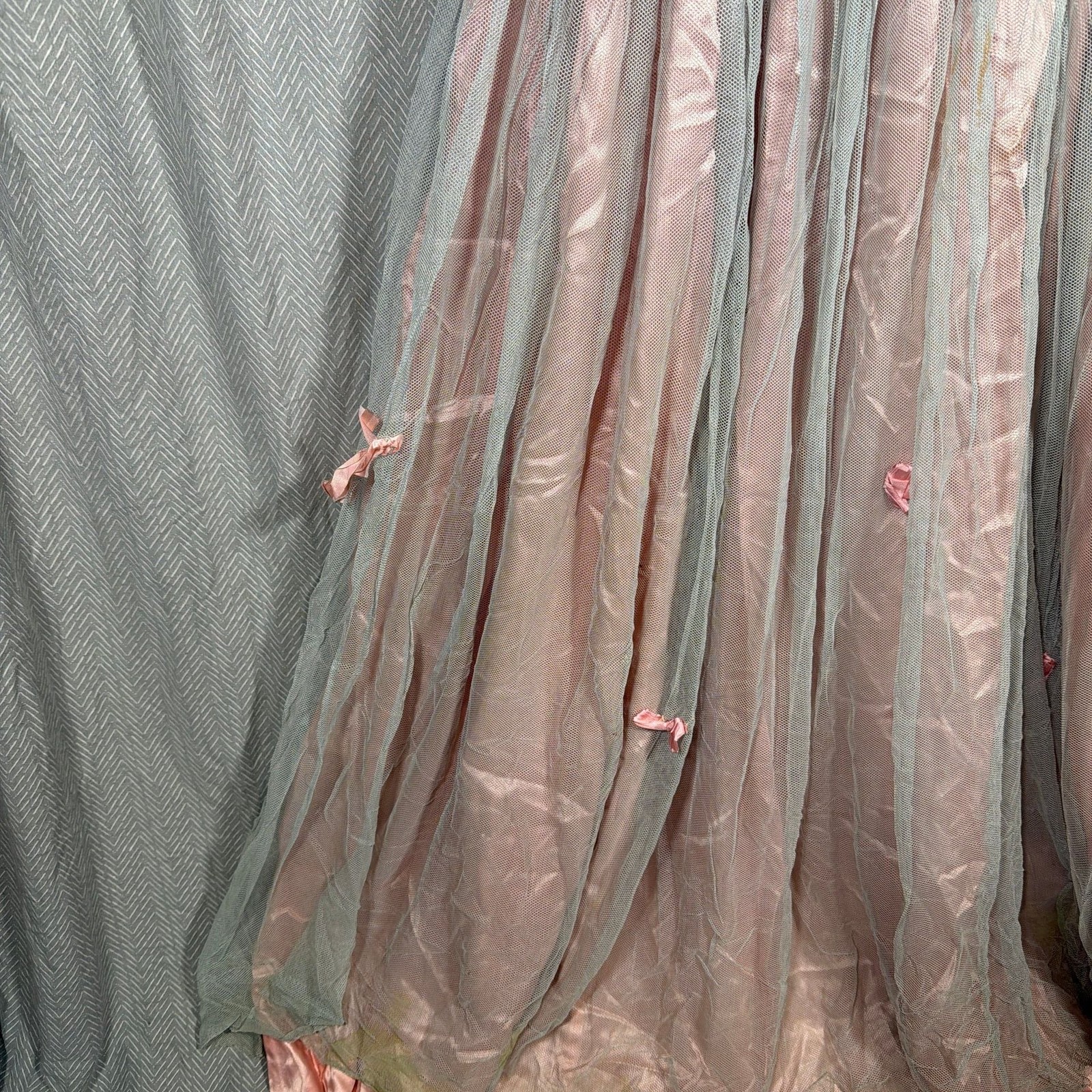 Vintage 1940s Early 50s Rose Pink Satin Dress Gown With Tulle Skirt – ,