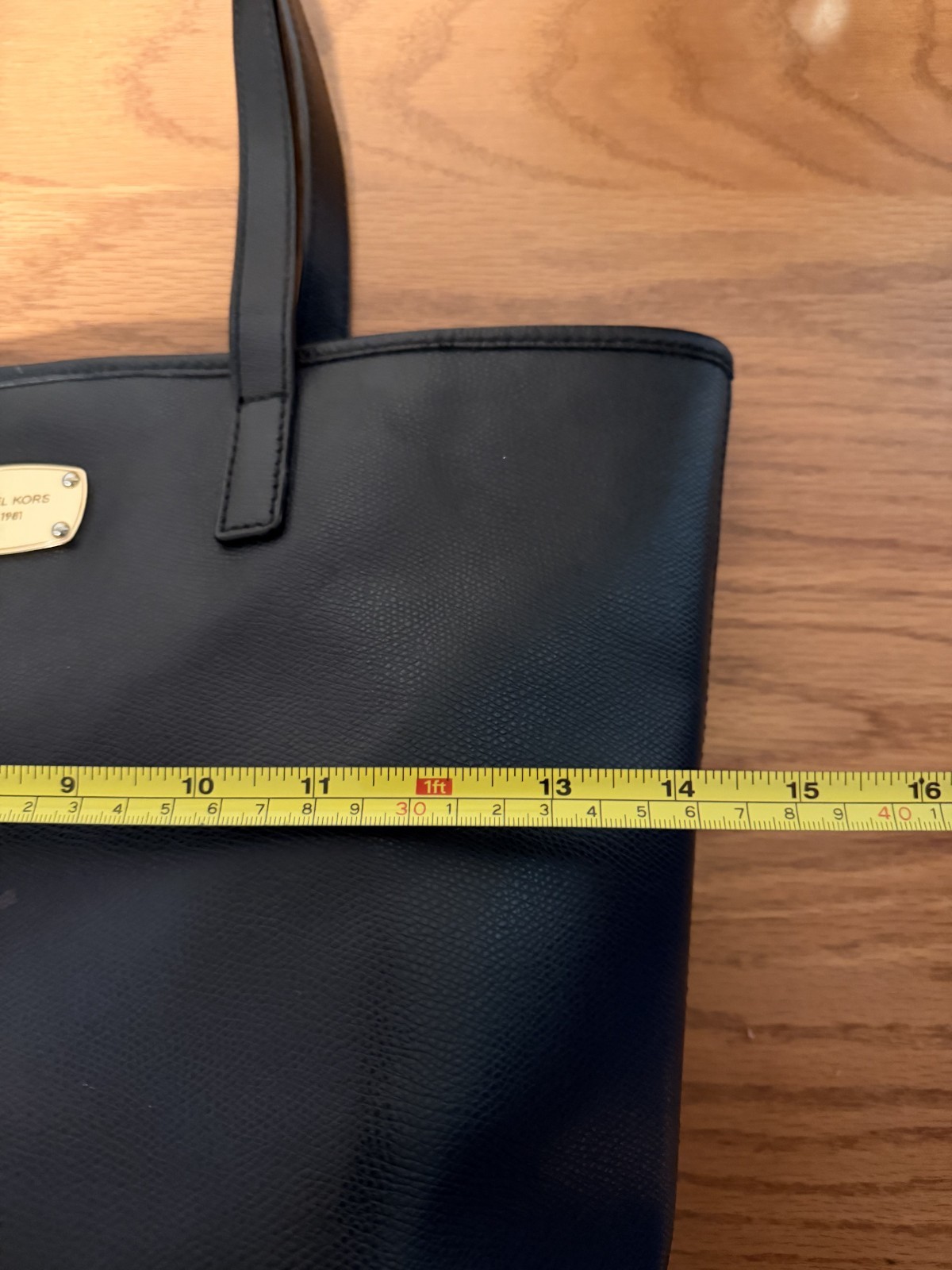 MICHAEL KORS Jet Black Leather Shoulder Bag Tote Purse