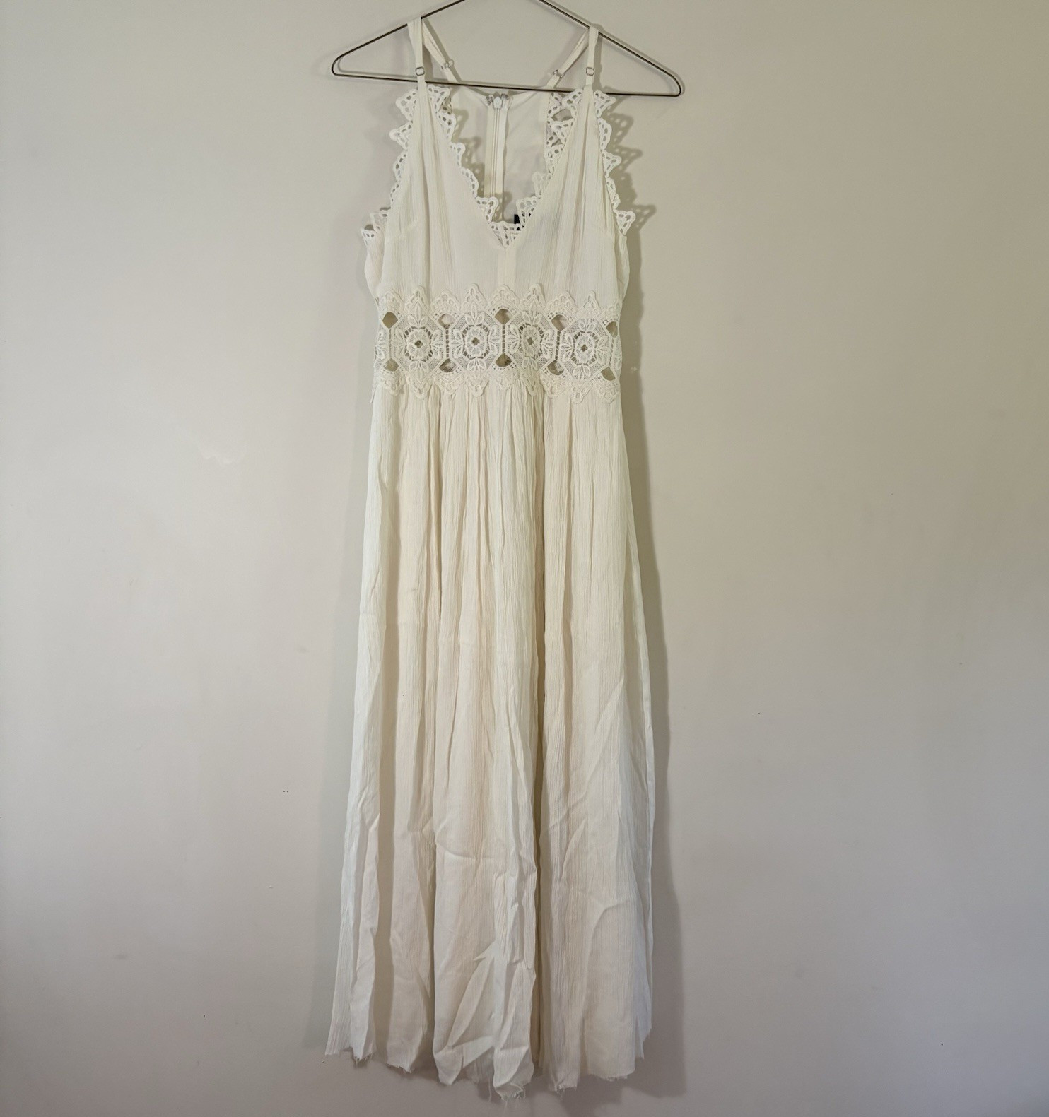Lulus Women’s XS White Lace V-Neck Spaghetti Strap Sleeveless Maxi Dress