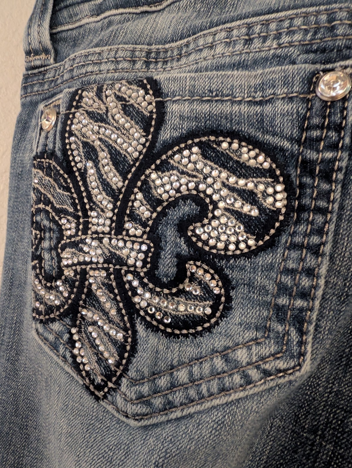 Miss Me Jeans – For Buckle Boot Cut Size 28 Bling Fleur De Lis 28/31 Vintage Y2K