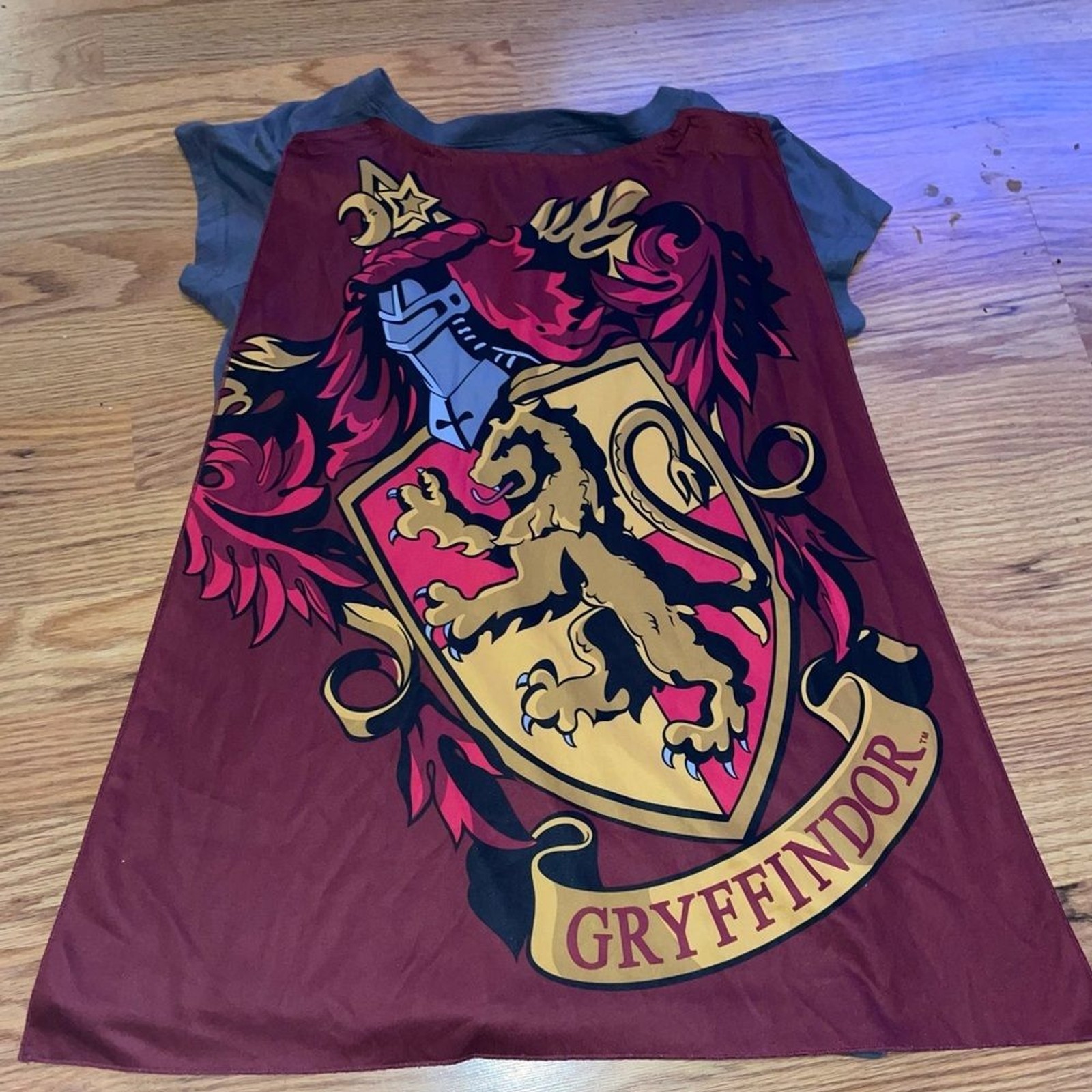 Harry Potter Gryffindor T-shirt with cape