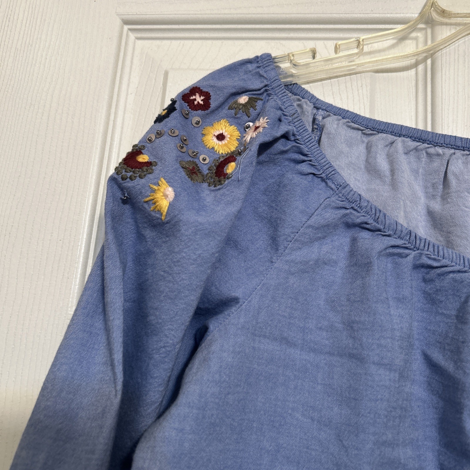 7TH AVENUE NEW YORK & COMPANY DESIGN STUDIO blue top with embroidery Size Small