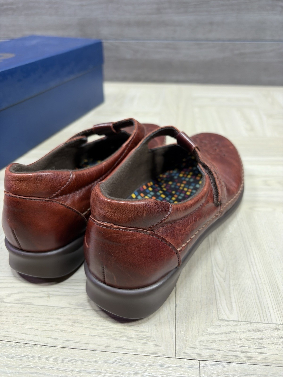 SAS Willow Roamer Walnut Brown Leather T-Strap Shoe Women 6 W USA Made Wide
