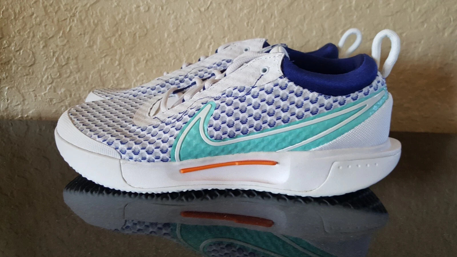 Nike Air Zoom Court Pro HC White Dynamic Turq Tennis Shoe DH0618-141 Sz 9