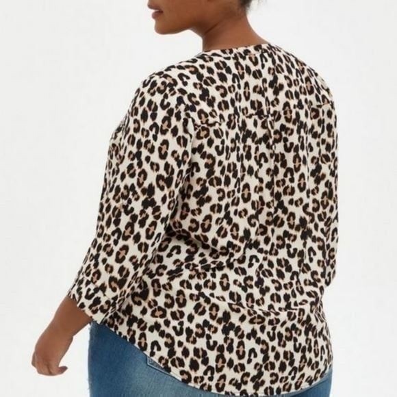 Torrid Harper Leopard Blouse 1X 14/16 1/4 Zip Georgette 3/4 Roll Tab Sleeve Top