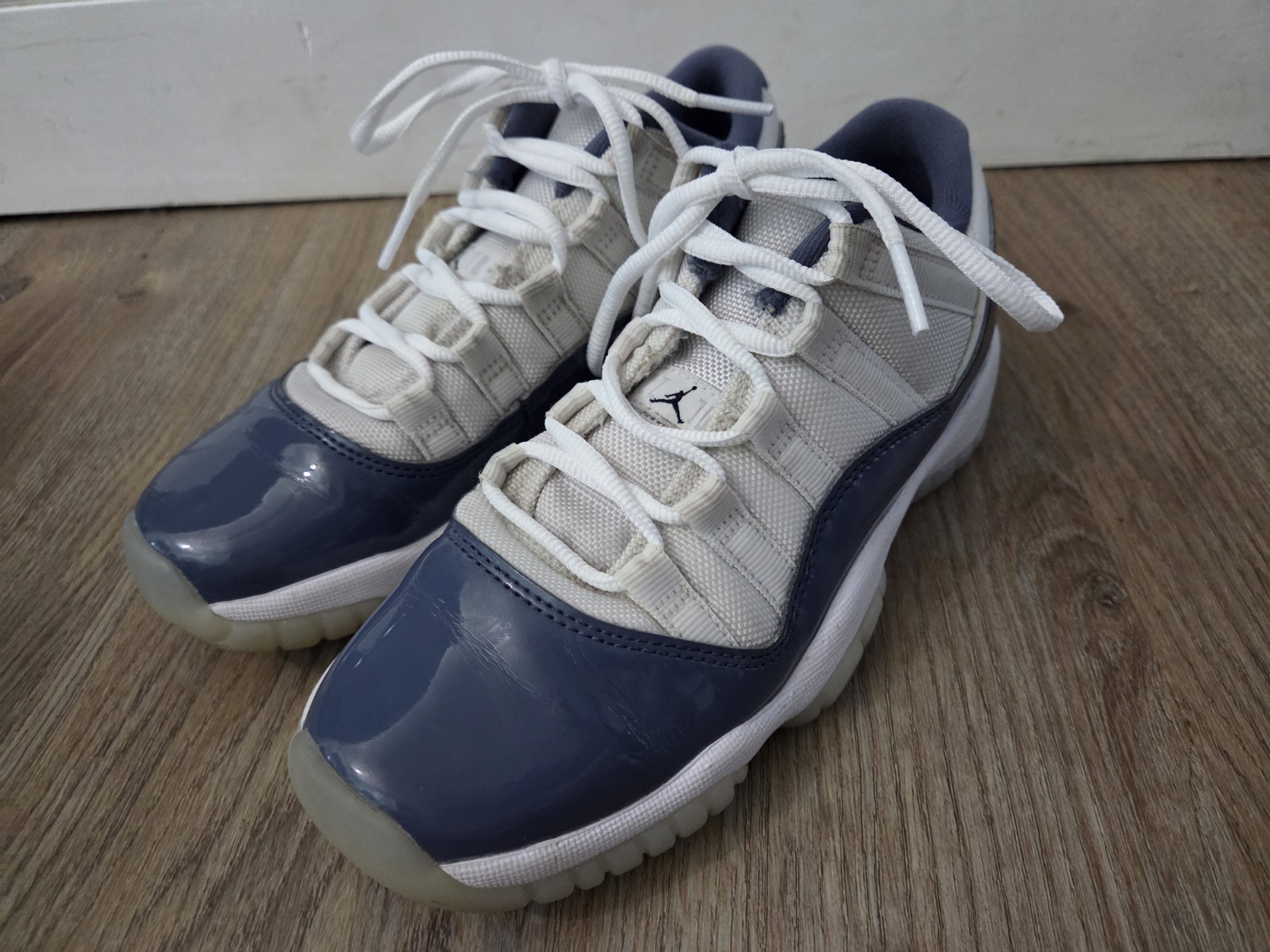 Nike Air Jordan 11 Retro Low Diffused Blue, Size 4.5Y FV5121-104