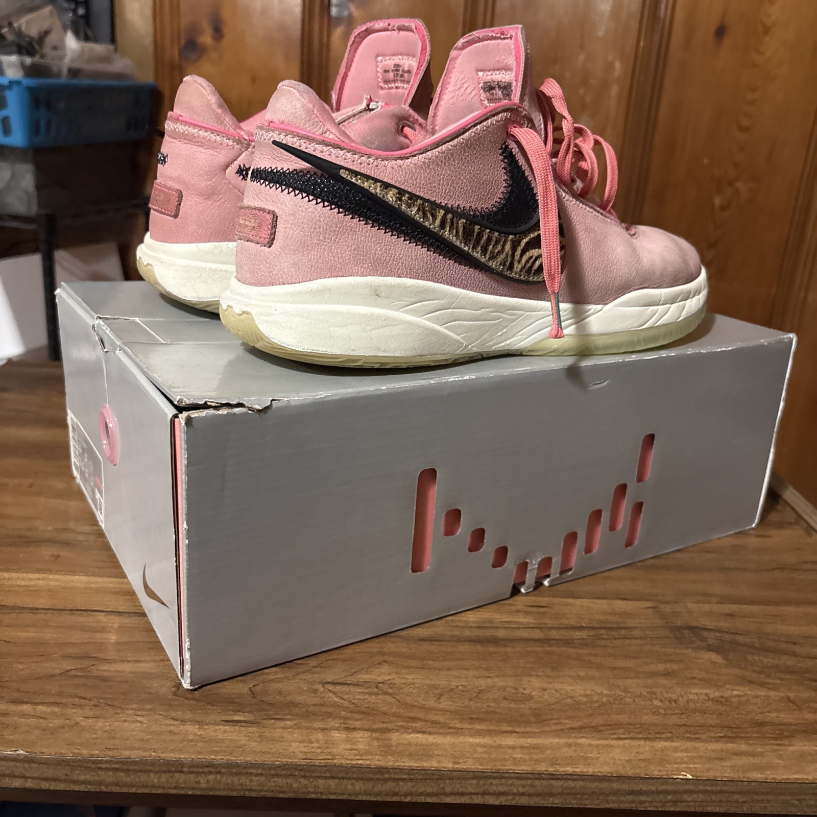Nike LeBron 20 XX South Beast Pink Diamond Men’s Size 10 W/ BOX EXTRA LACES