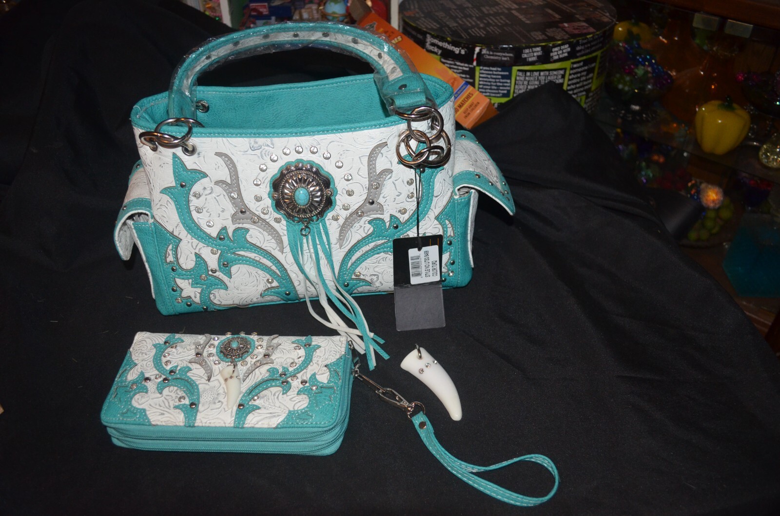 Cowgirl Trendy Purse & Wallet Gun Conceal Purse New Turquoise and White