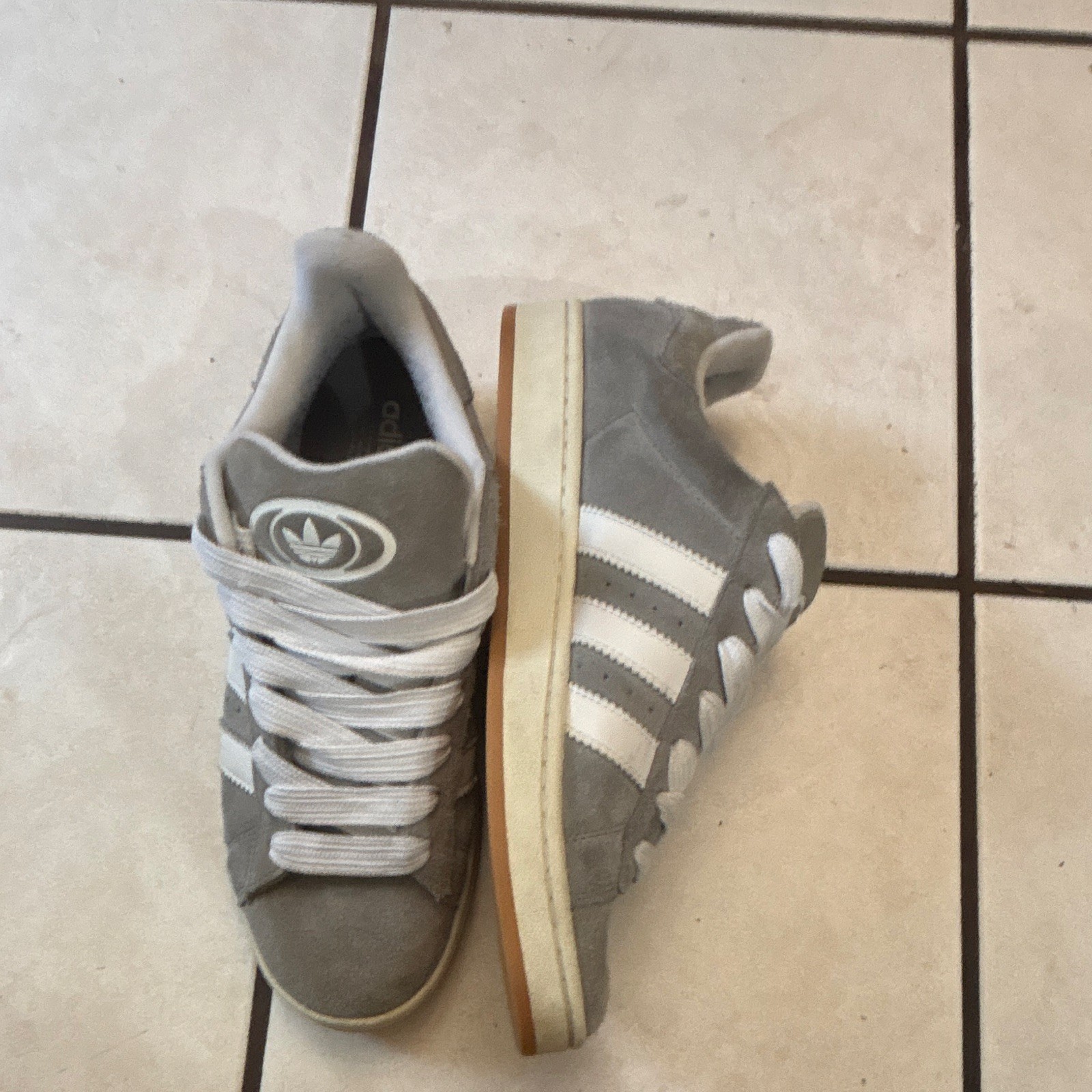 adidas Campus Men’s Low Top Suede Lace-Up Sneakers Gray/White Rubber Sole
