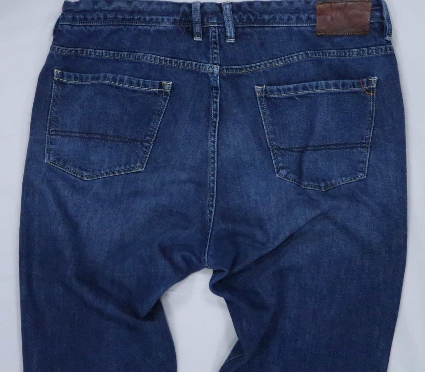 TOMMY BAHAMA straight leg MEN 38 X 32 heavy denim Standard Fit Jeans TD1966 dark