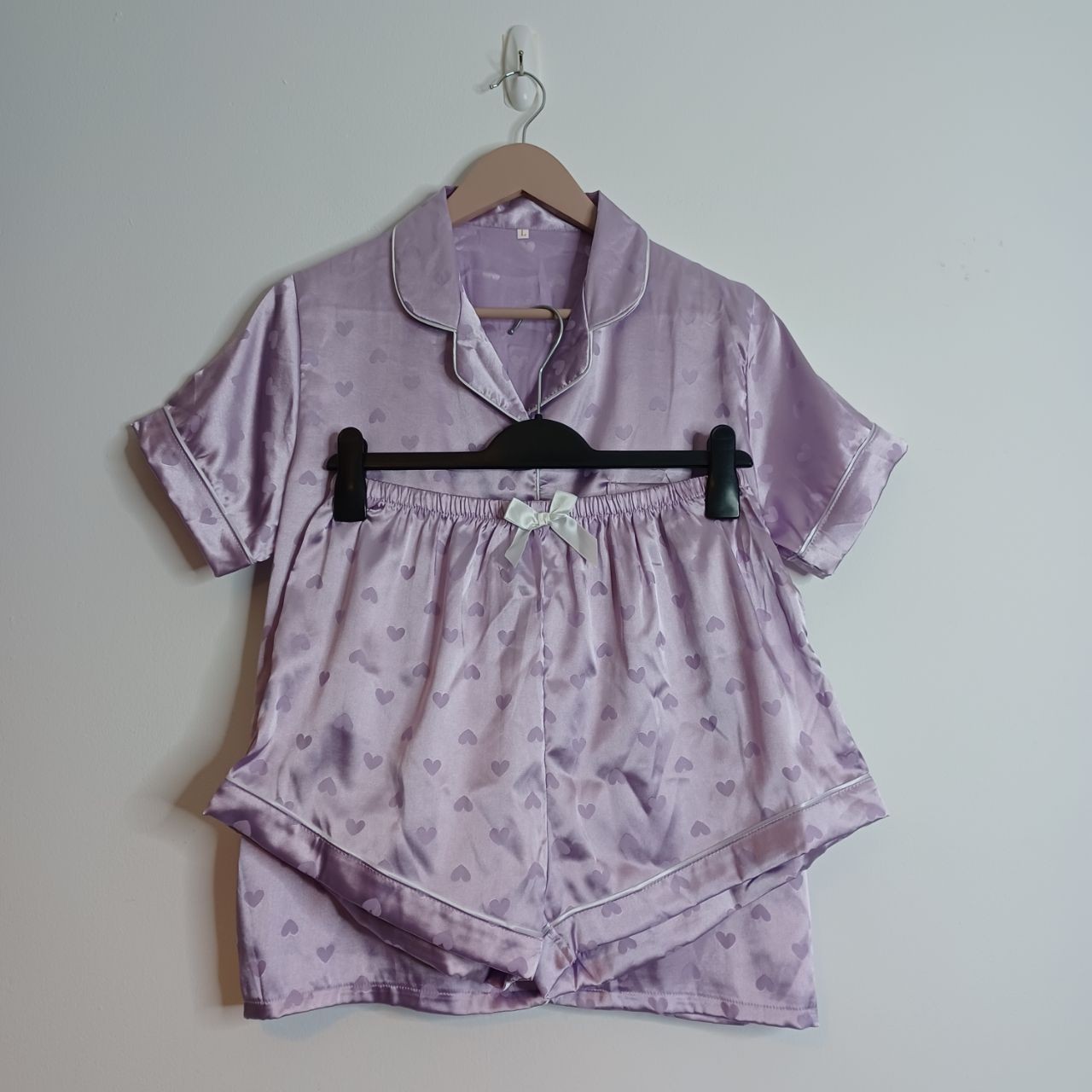 BRAND NEW Womens Size L (12-14) Lilac Satin Short Sleeve Heart Print Pyjama Set