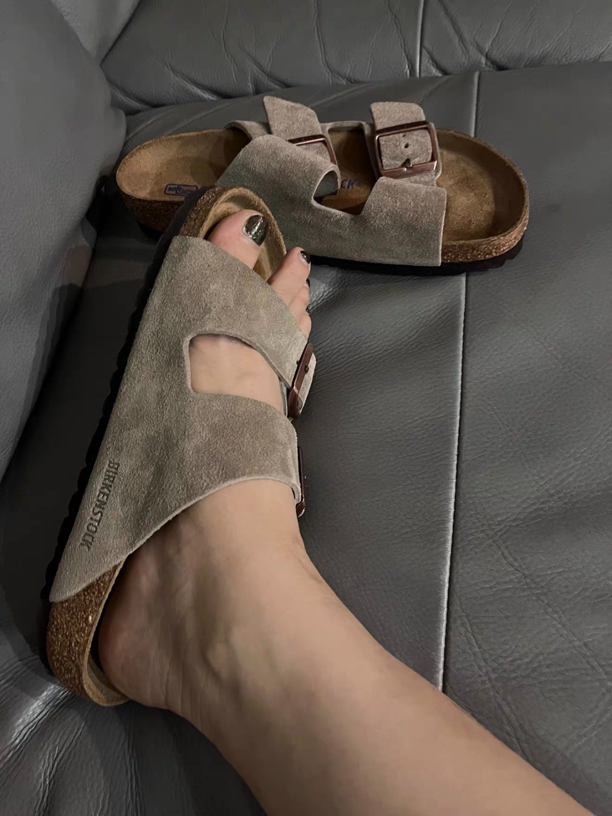Birkenstock Arizona Soft Footbed Suede Leather Unisex EU37-45 Taupe sandals
