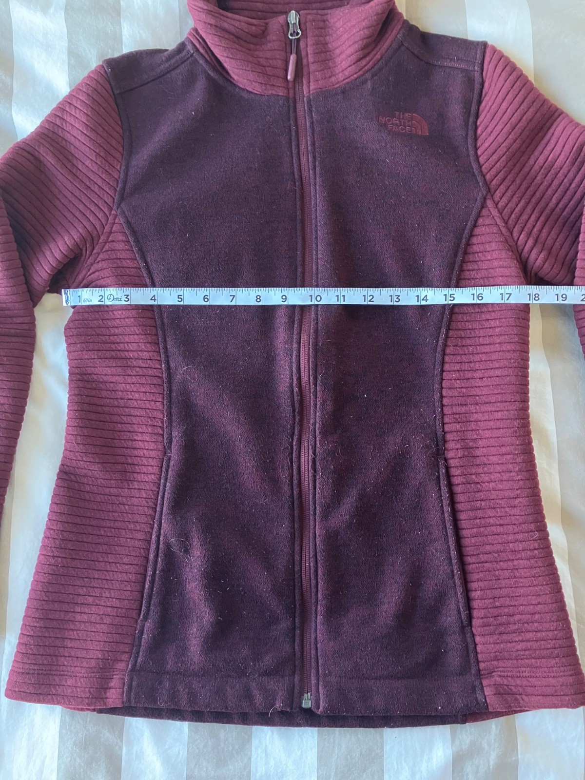 The North Face Burgandy Fleece Jacket ( Women’s ) Size Medium
