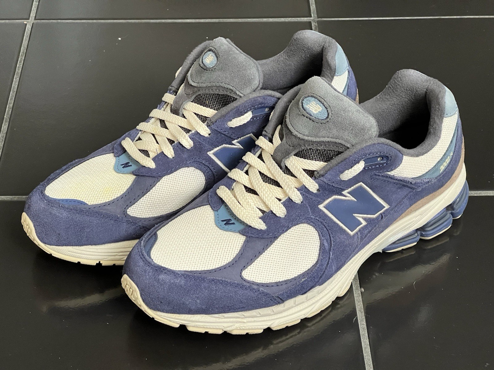 New Balance 2002R Night Tide Blue Team Cream (M2002RG) Suede Shoes Men’s 11.5