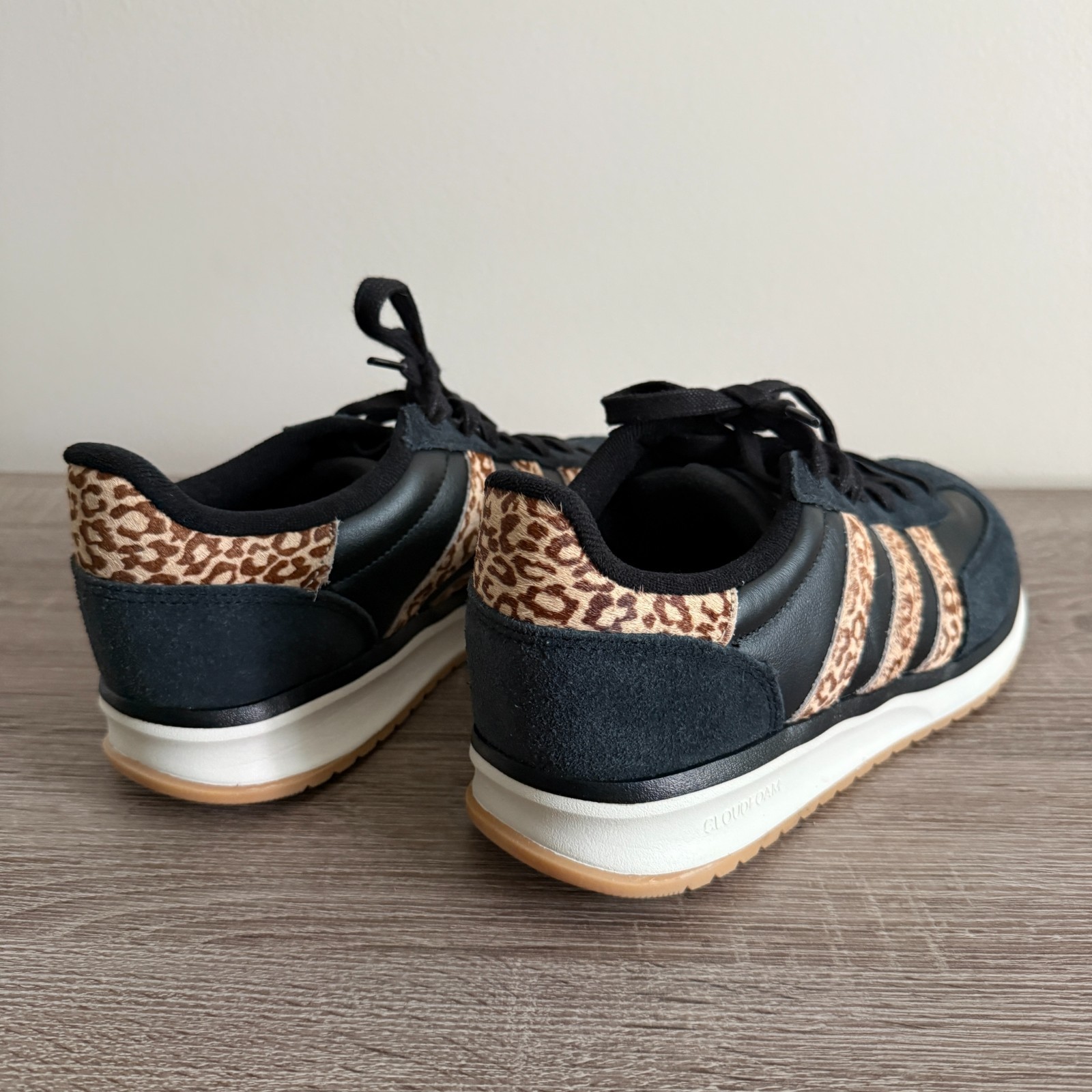 Adidas Run 70s Sneaker – Black / Leopard Print – Women’s Athletic Shoes – US 11