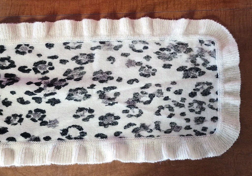 Nordstrom Leopard Print Scarf 90% Wool • 10% Cashmere Frill Rectangle 64″ x 10″