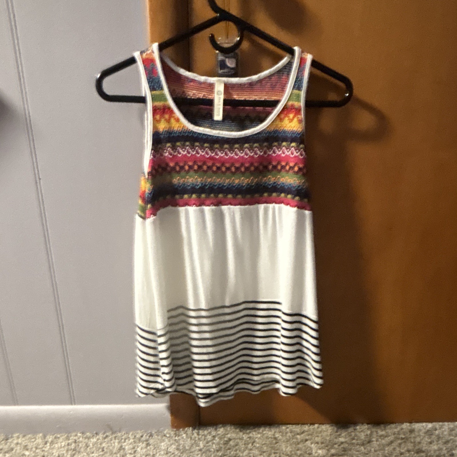No Boundaries Women’s Knit Scoop Neck Sleeveless Striped Tank Top S