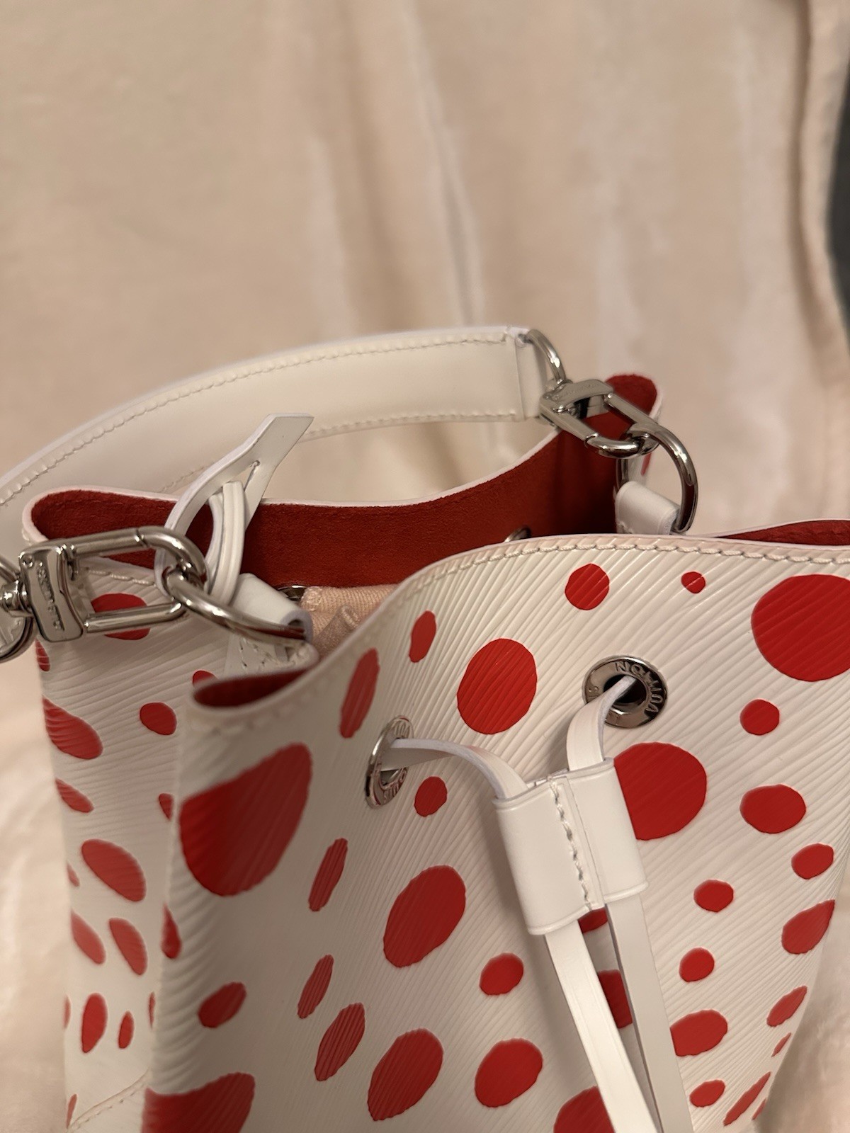 Louis Vuitton Yayoi Kusama NéoNoé BB Bucket Bag White/Red Polka Dot Strap