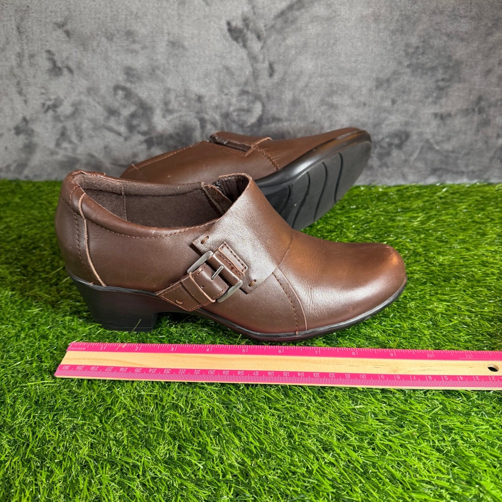 Clarks Collection Shooties Womens Size 8 Brown Leather Buckle Zip Ankle Boots