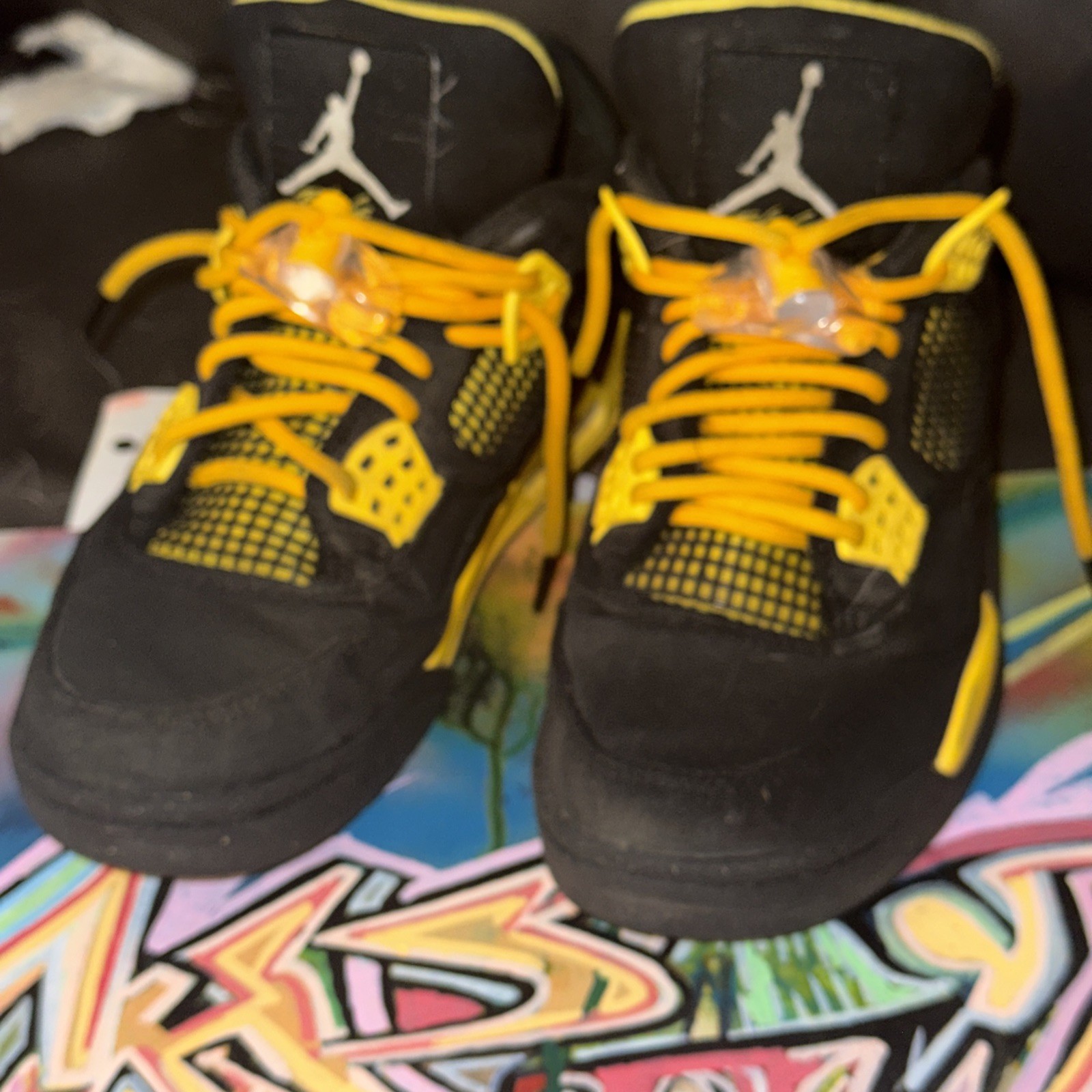 Size 8 – Jordan 4 Retro Mid Thunder