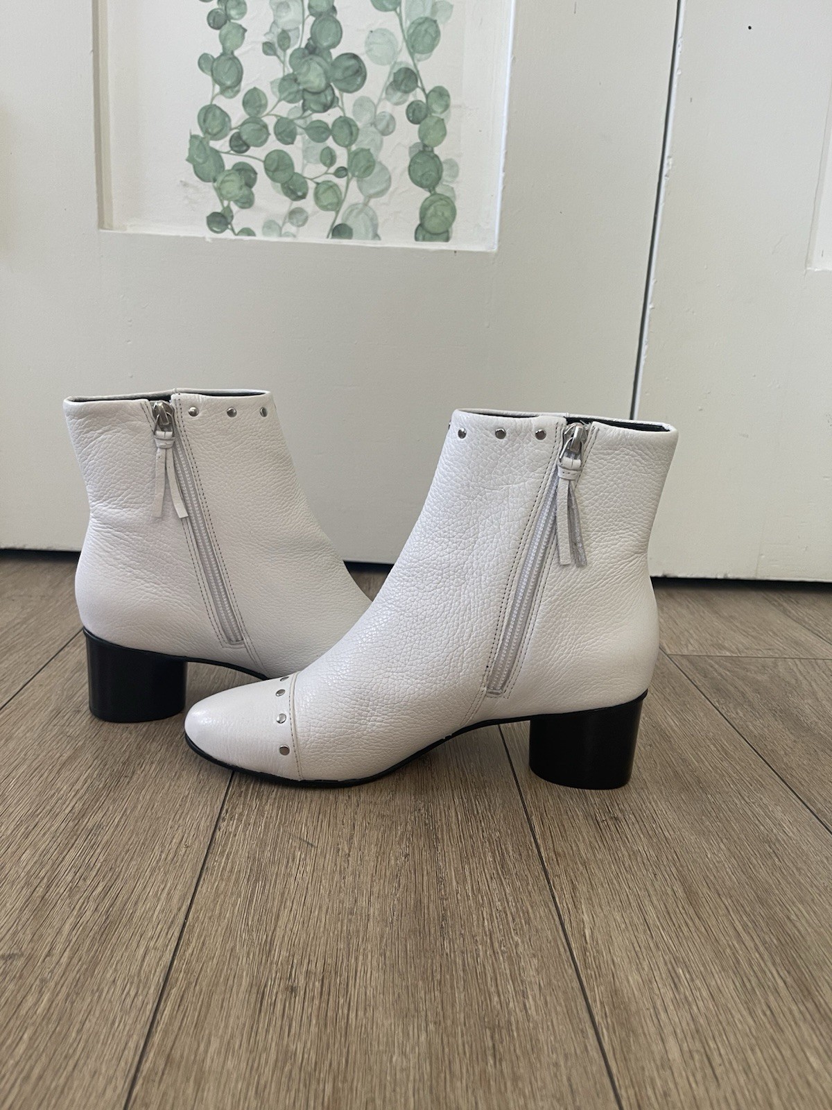 Rebecca Minkoff Women’s White Leather Studded Ankle Bootie Side Zip US 7